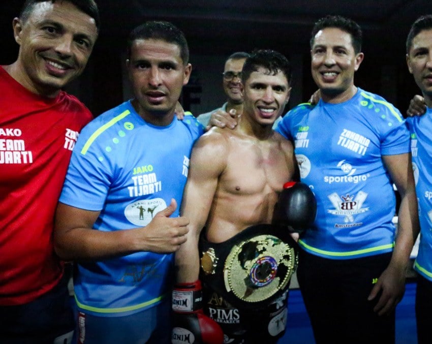 Zakaria Tijarti met zijn wereldtitel Muay Thai WMTA in 2019